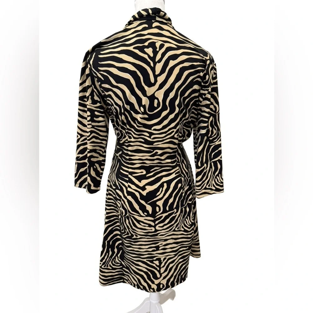 J. McLaughlin Zebra-Print V-Neck Wrap Catalina Cloth Dress in Black and Cream. M